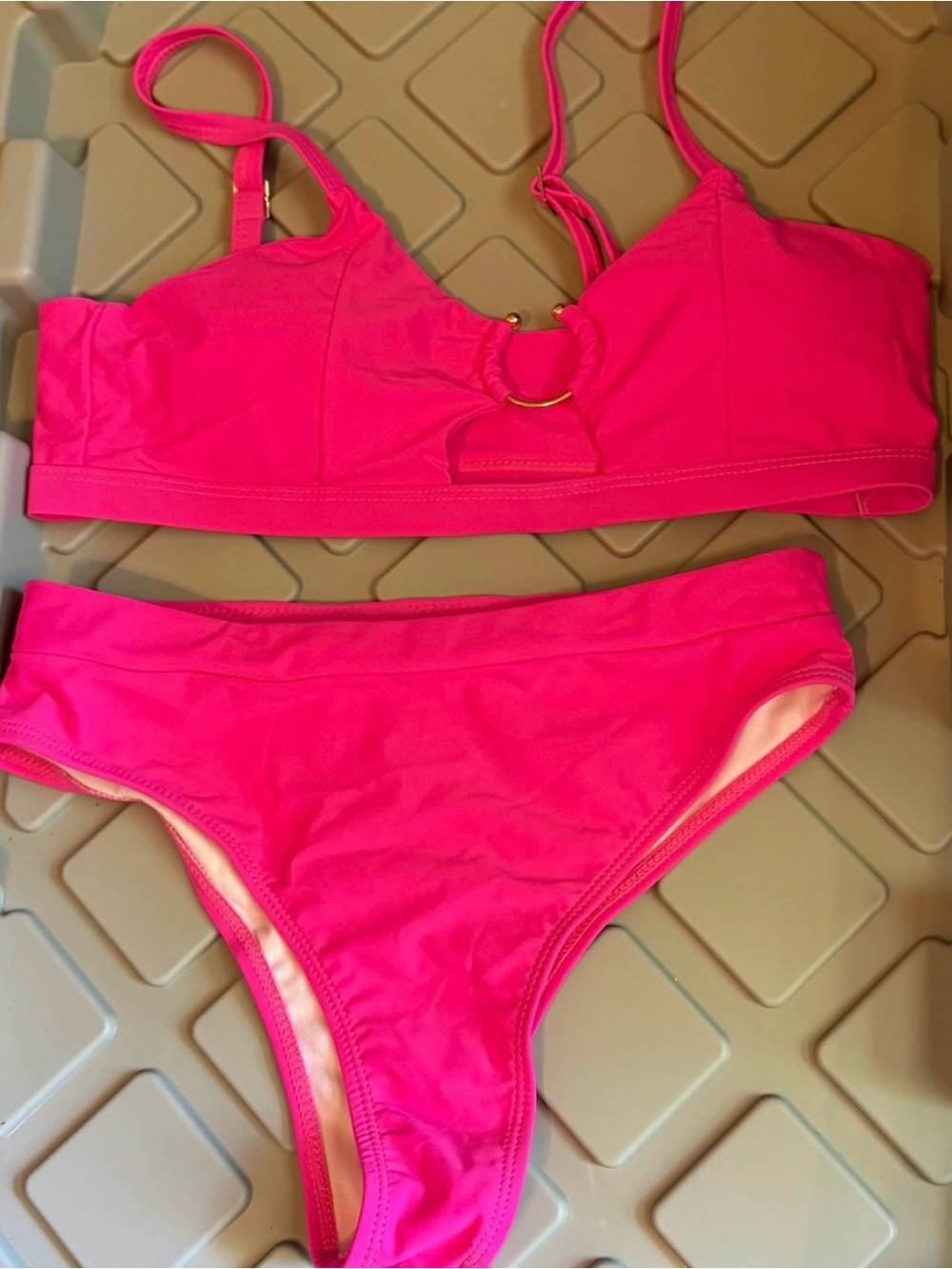 Lot of 4 MEDIUM Bathing Suit & Bikini Set Hot Pink Tie-Dye - Picture 5 of 6